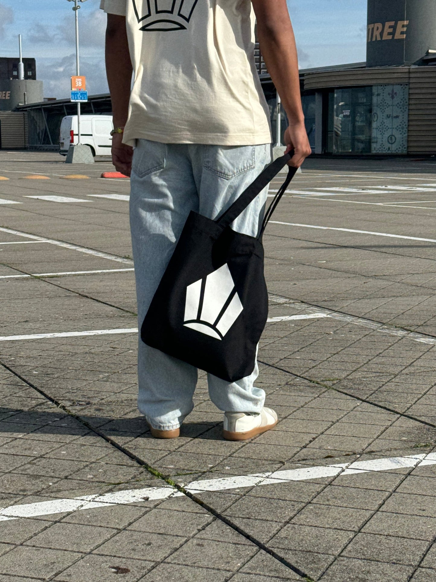 bunzo's klasiko black tote bag